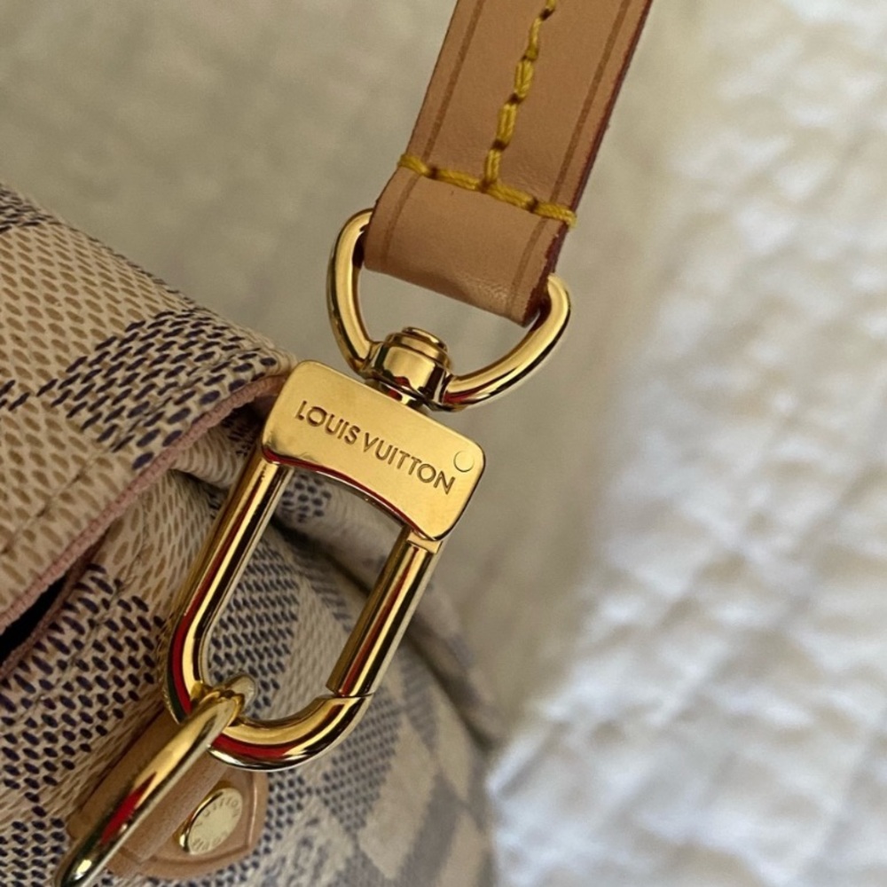 100% Authentic Louis Vuitton Croisette New with dust bag ***Rare Find - Picture 6 of 10